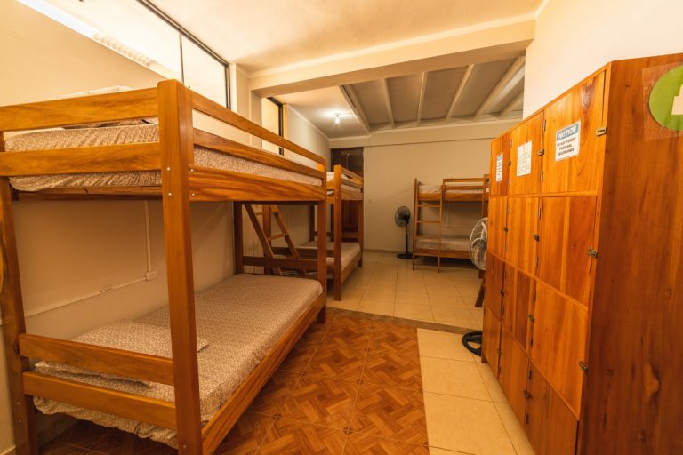 6  Beds Mixed Dorm