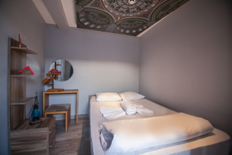 Double Bedroom with shared bathroom Stay Inn Taksim
