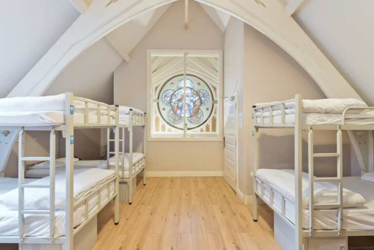 Multiple Bunk bed dorm room at Canbe Hostels - Gardiner House