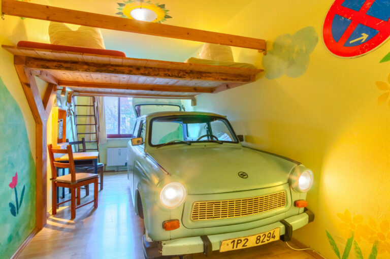 Our popular "Trabizimmer" can be used as a triple, or double room.